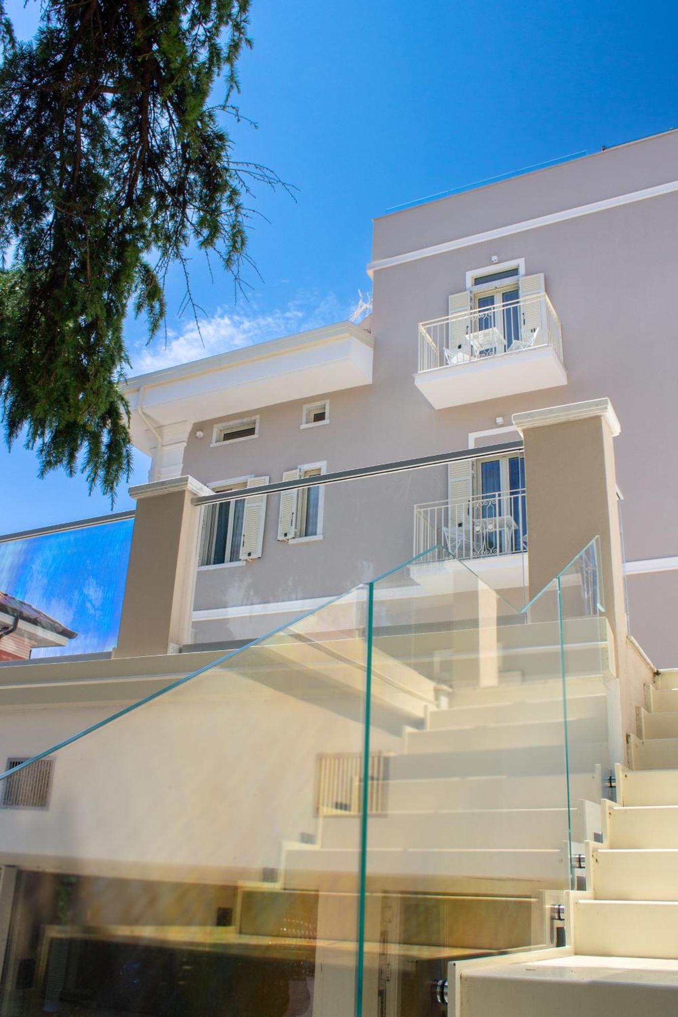 Doride Suites Boutique Hotel Marina Di Carrara Exterior foto